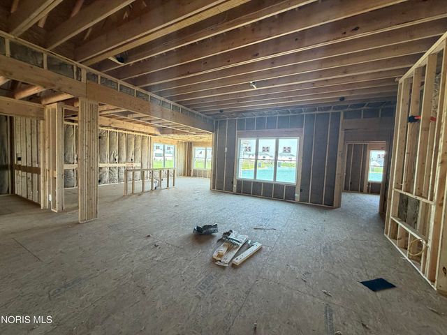 9830 Featherwood Lane, Sylvania, OH 43560