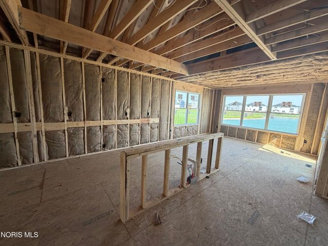 9830 Featherwood Lane, Sylvania, OH 43560