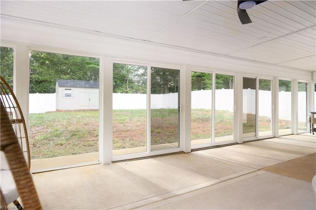 2938 Lashmit Drive, Winston-salem, NC 27103