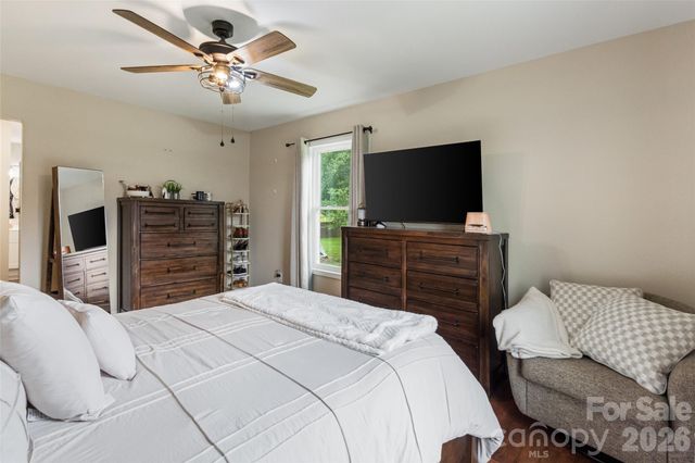 6060 Lineberger Road, Sherrills Ford, NC 28673
