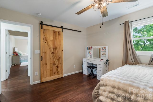 6060 Lineberger Road, Sherrills Ford, NC 28673