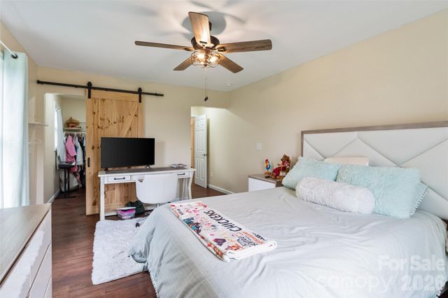 6060 Lineberger Road, Sherrills Ford, NC 28673