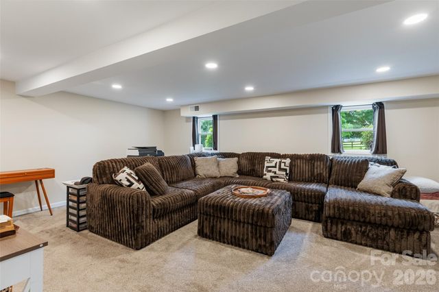 6060 Lineberger Road, Sherrills Ford, NC 28673