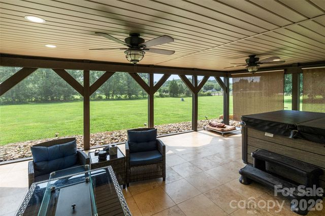 6060 Lineberger Road, Sherrills Ford, NC 28673