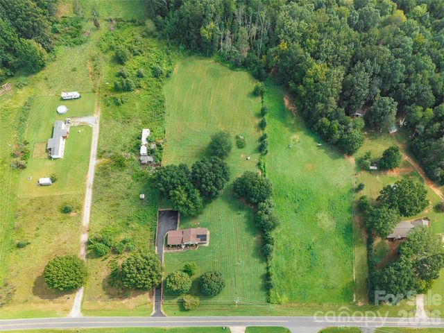6060 Lineberger Road, Sherrills Ford, NC 28673