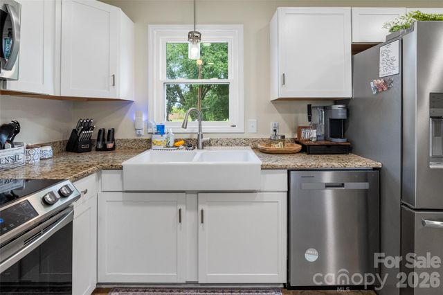 6060 Lineberger Road, Sherrills Ford, NC 28673