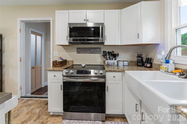 6060 Lineberger Road, Sherrills Ford, NC 28673