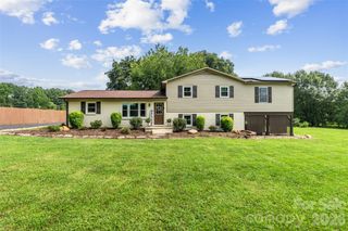 6060 Lineberger Road, Sherrills Ford, NC 28673