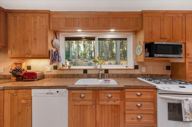 15188 N Bloomfield Rd, Nevada City, CA 95959