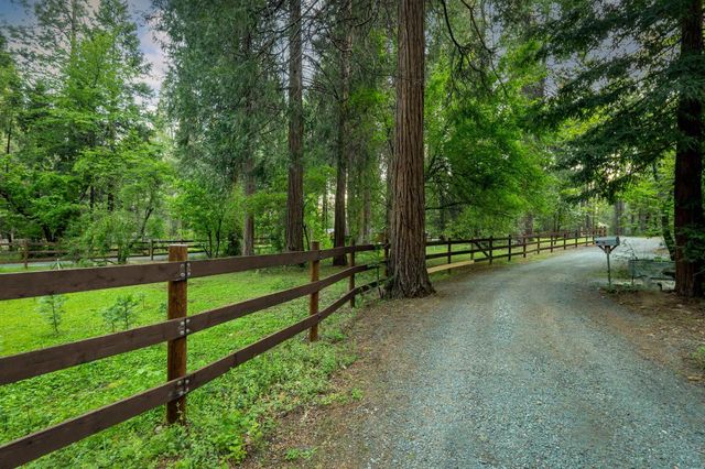 15188 N Bloomfield Rd, Nevada City, CA 95959