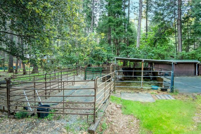 15188 N Bloomfield Rd, Nevada City, CA 95959