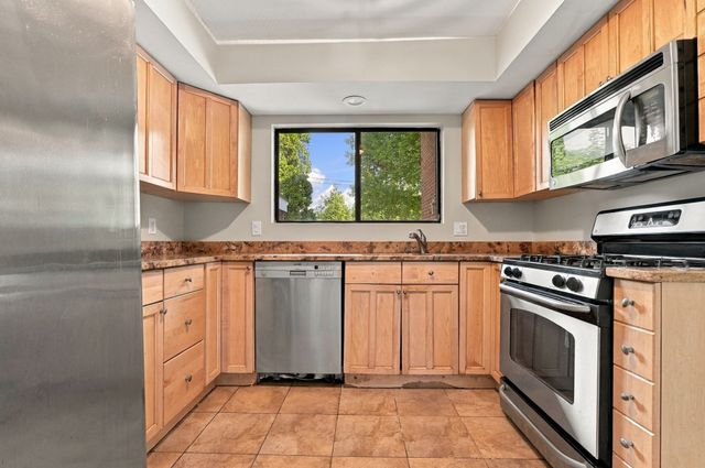 88 Bailey St 88, Stoughton, MA 02072