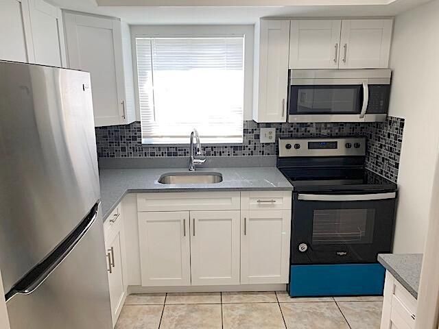 2667 Emory Dr Drive W H, West Palm Beach, FL 33415