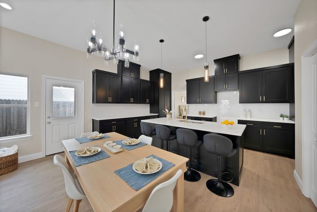 817 Stamps Avenue, Fort Worth, TX 76114