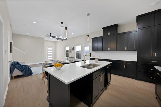 817 Stamps Avenue, Fort Worth, TX 76114