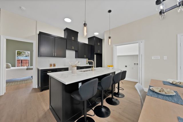 817 Stamps Avenue, Fort Worth, TX 76114