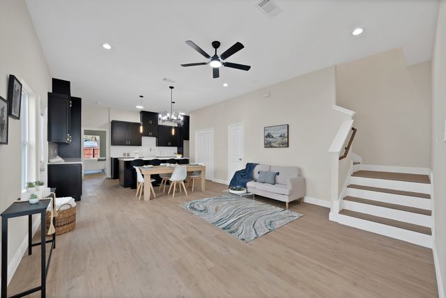 817 Stamps Avenue, Fort Worth, TX 76114