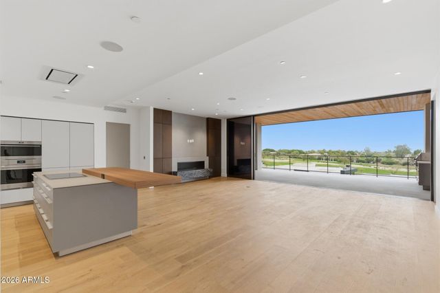 4849 N CAMELBACK RIDGE Drive A404, Scottsdale, AZ 85251