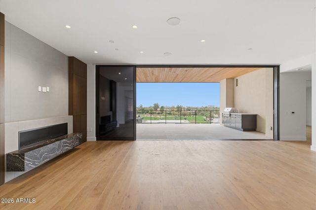 4849 N CAMELBACK RIDGE Drive A404, Scottsdale, AZ 85251