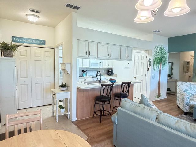 802 EAGLE POND DRIVE 802, Winter Haven, FL 33884