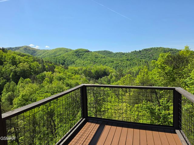 2955 Lightning Strike Drive, Sevierville, TN 37876