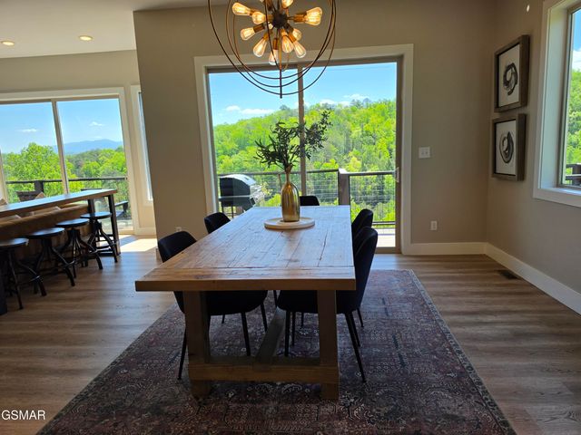 2955 Lightning Strike Drive, Sevierville, TN 37876