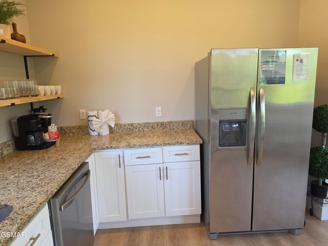 2955 Lightning Strike Drive, Sevierville, TN 37876