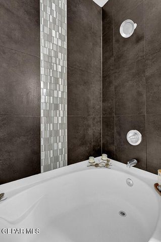 153 VIA ROJAS Drive, Horizon City, TX 79928