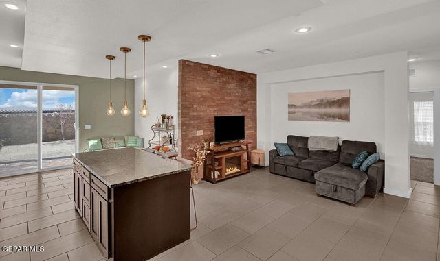 153 VIA ROJAS Drive, Horizon City, TX 79928