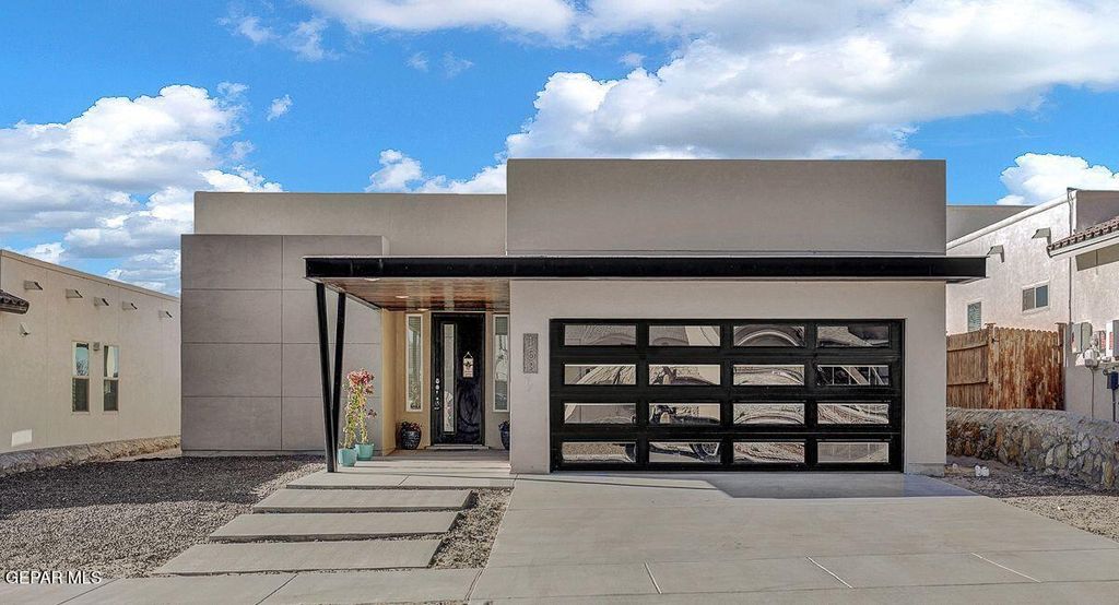 153 VIA ROJAS Drive, Horizon City, TX 79928