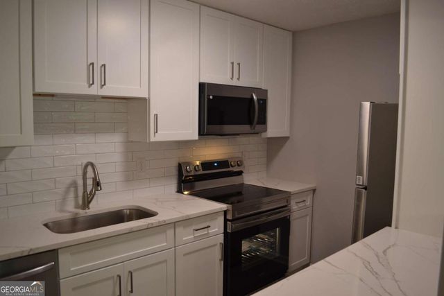5066 Woodridge Way, Tucker, GA 30084