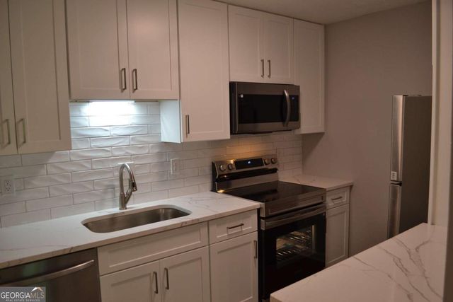 5066 Woodridge Way, Tucker, GA 30084