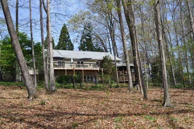 731 Hidden Lakes Trail, Jefferson, GA 30549