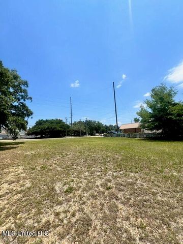 1851 Pass Road, Biloxi, MS 39531