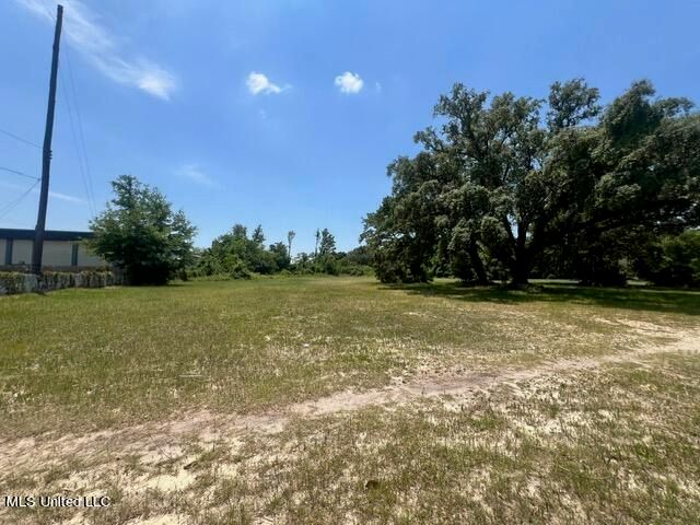 1851 Pass Road, Biloxi, MS 39531