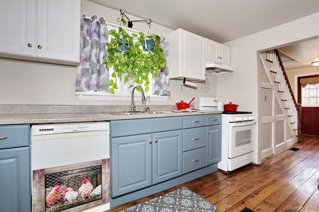 17 1st Avenue, Unionville, NY 12550
