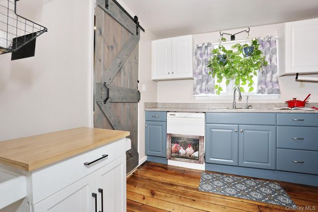 17 1st Avenue, Unionville, NY 12550