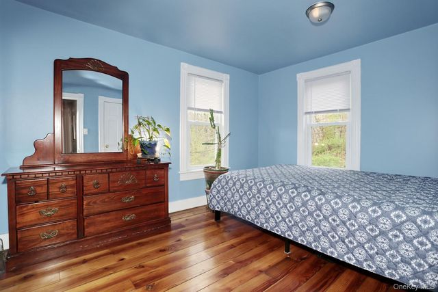 17 1st Avenue, Unionville, NY 12550