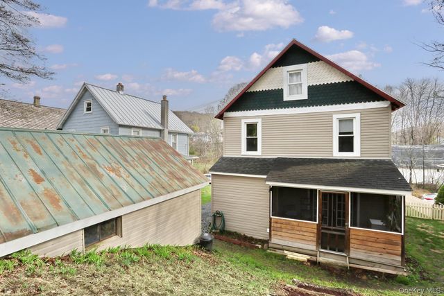17 1st Avenue, Unionville, NY 12550