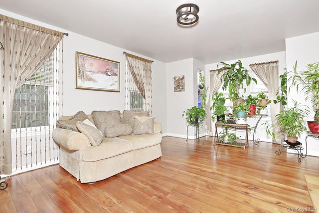 17 1st Avenue, Unionville, NY 12550