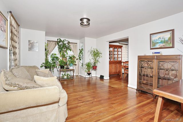 17 1st Avenue, Unionville, NY 12550