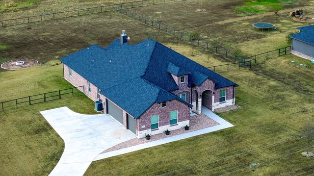 13415 Metz Rd, Sanger, TX 76266