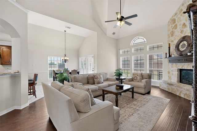 1515 Spring Hill Drive, Cedar Hill, TX 75104