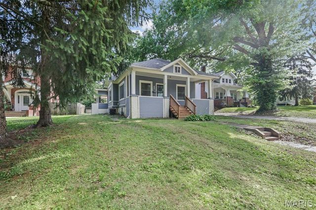 3019 Brown Street, Alton, IL 62002