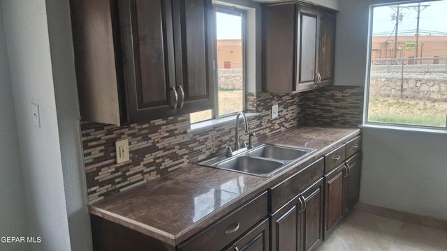 10541 EAGLESTONE Way, El Paso, TX 79925