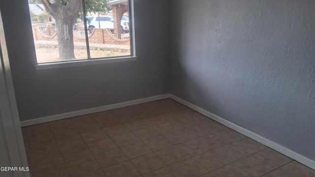 10541 EAGLESTONE Way, El Paso, TX 79925