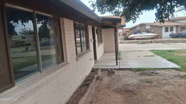 10541 EAGLESTONE Way, El Paso, TX 79925