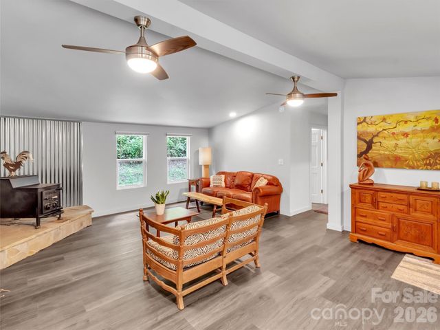 70 Icicle Ridge Road, Sylva, NC 28779