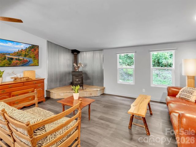 70 Icicle Ridge Road, Sylva, NC 28779