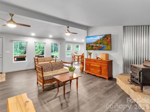 70 Icicle Ridge Road, Sylva, NC 28779